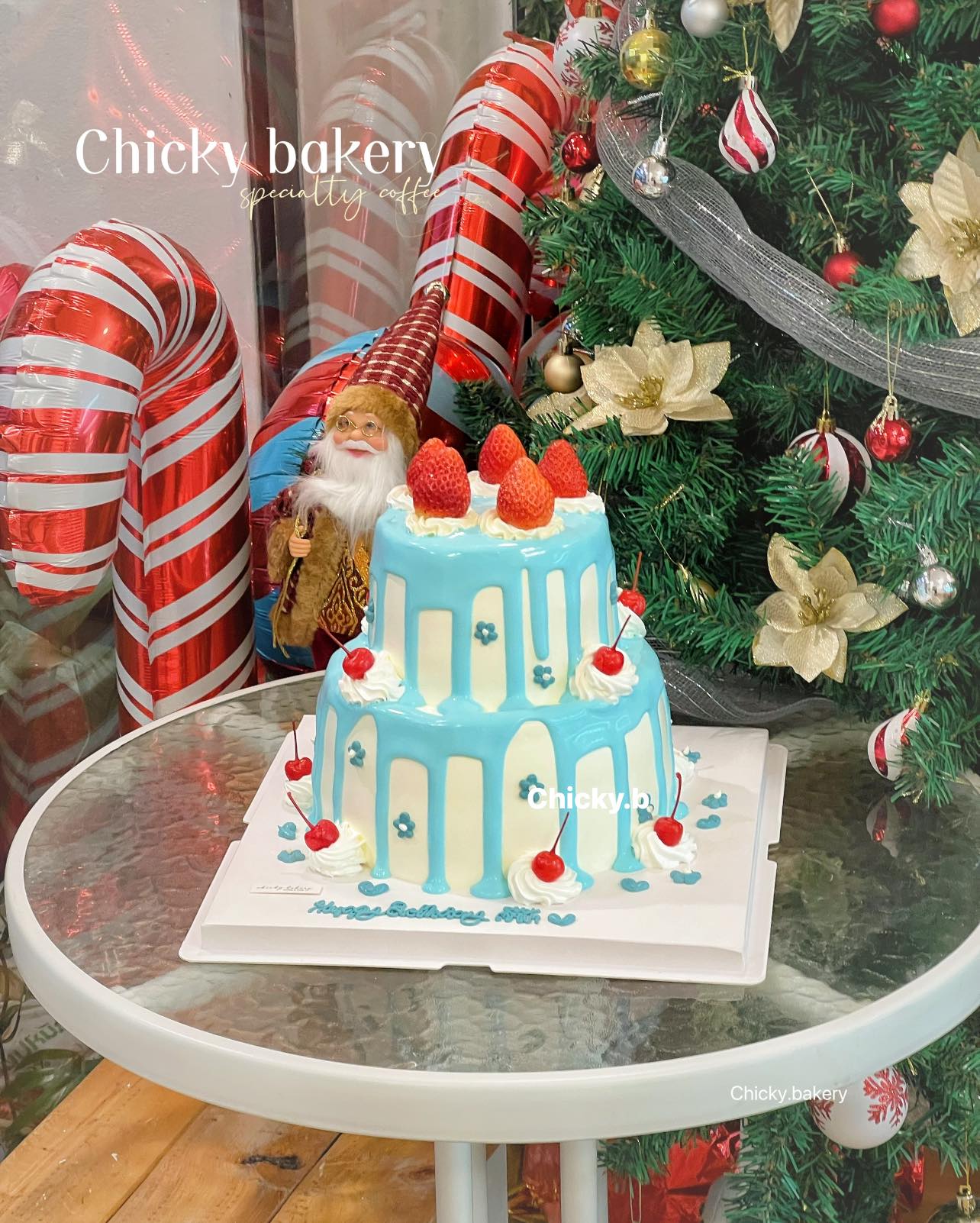 เค้กวันเกิดโคราช ครีมสดตกแต่งดอกไม้ Chicky Bakery